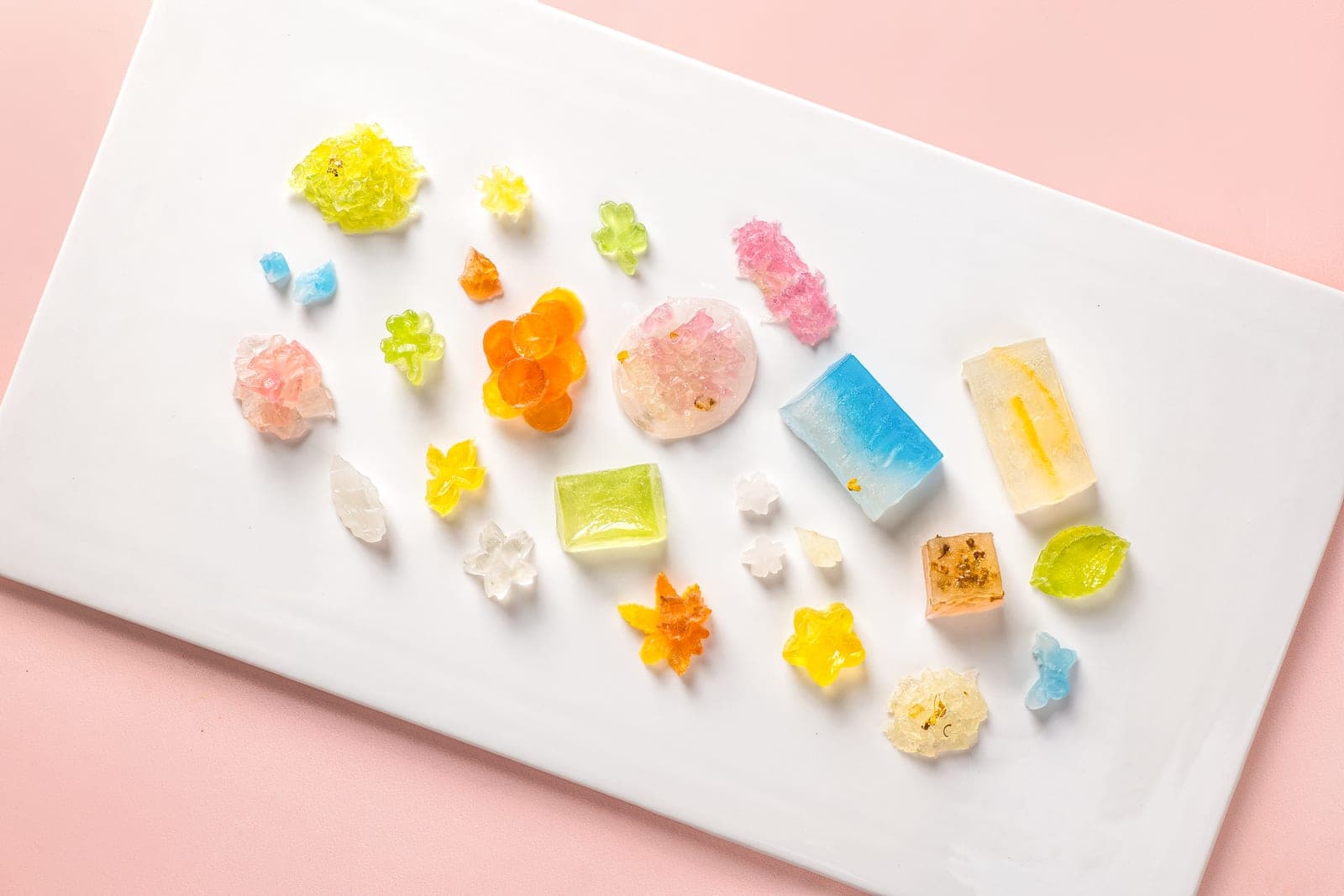 Kohaku to jelly with a crystallised sugar shell